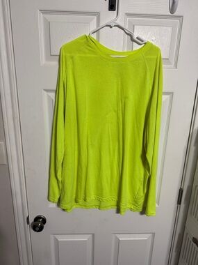 Men's Long-Sleeve Crew Neck Top in Neon Lime - Unbranded